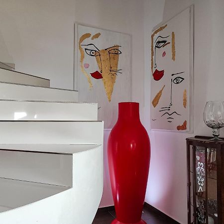 Belvilla By Oyo Modern Villa In Nissoria With Pool Luaran gambar