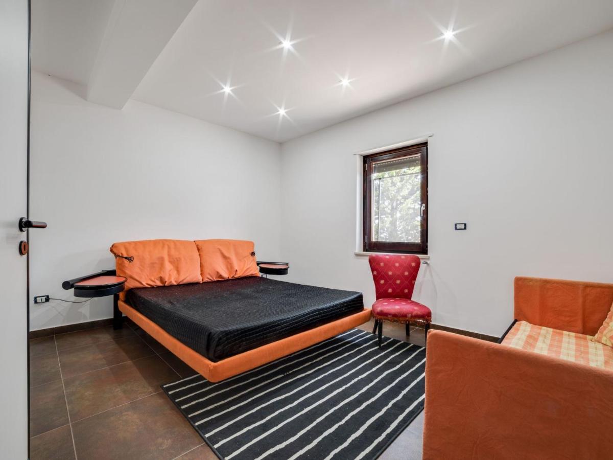 Belvilla By Oyo Modern Villa In Nissoria With Pool Luaran gambar